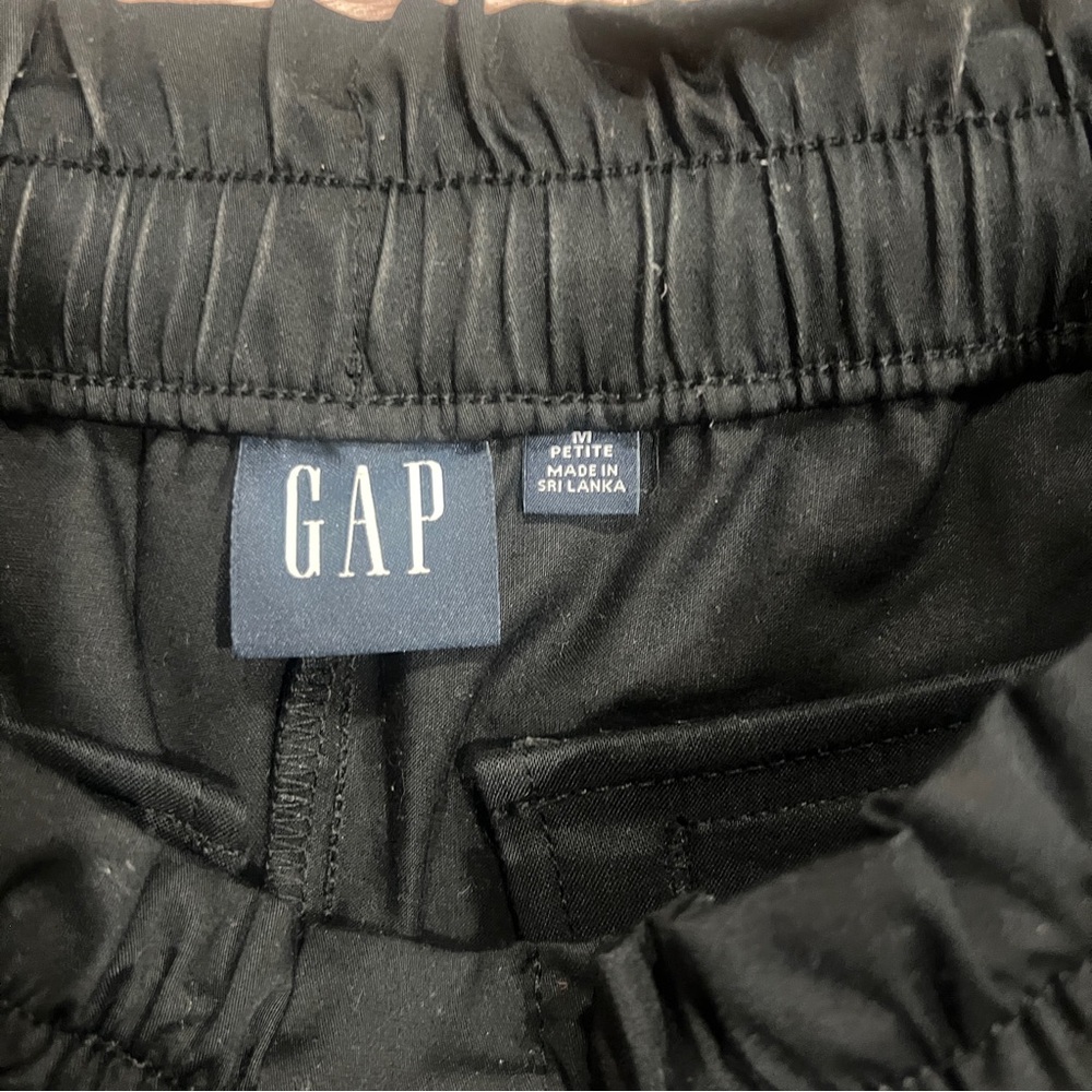 Gap High Rise Drawstring Pull On Shorts - Picture 2 of 3